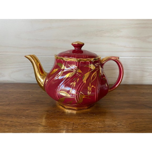 1940’s Sudlow’s Burslem Burgundy Red and Gold Teapot - Made in England - Picture 1 of 8